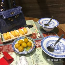 穿越网络历史长河，探索晋江美食的秘密——泉州餐厅的惊人之举：百万打造红楼梯与美食盛宴并存