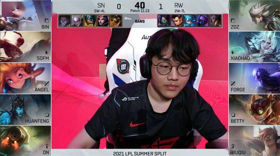 【LOL】主播被骗，豪门女主播化身英雄形象，为战队发钱的转型之路?