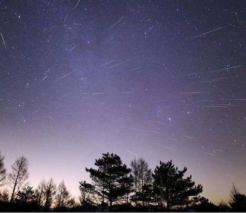 北京上空发现罕见彗星，与其他地方能否看到取决于天气条件