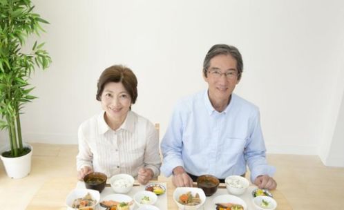 日本人的长寿秘诀：揭秘他们的「极简晚餐」，让你大开眼界