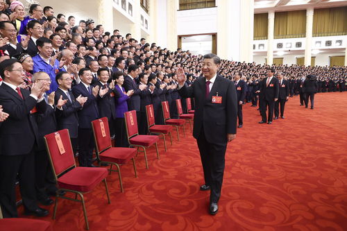 中共中央总书记习近平亲切会见中国科学院院士胡隆华 - 研究在载人飞船和空间站火灾中取得突破的杰出科学家

重大科研突破：胡隆华教授因在载人飞船和空间站火灾中的研究获得奖项