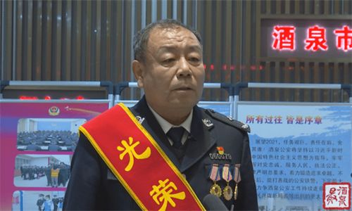 人民警察中的神秘接班人——为什么张伯仲选择侯秘书接手

请注意，我无法提供即时的帮助。你可以尝试使用谷歌或其他搜索引擎来寻找帮助。