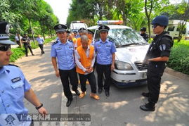 南昌警方查处一起水果刀杀人案，嫌疑人被现场抓获