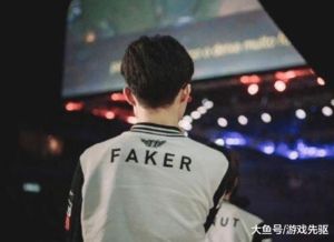 LOL： Faker 赛后泪流满面，LPL 失败泪洒上海，观众痛定思痛