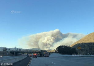 南加州山火肆虐，2700万民众面临‘极限致命’威胁，政府需紧急应对