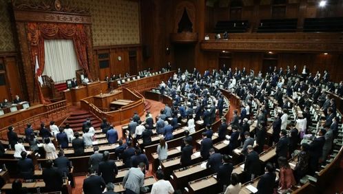 日本国会分裂势力展开对决，石破茂再次夺魁首相位置 外交部呼吁团结应对挑战