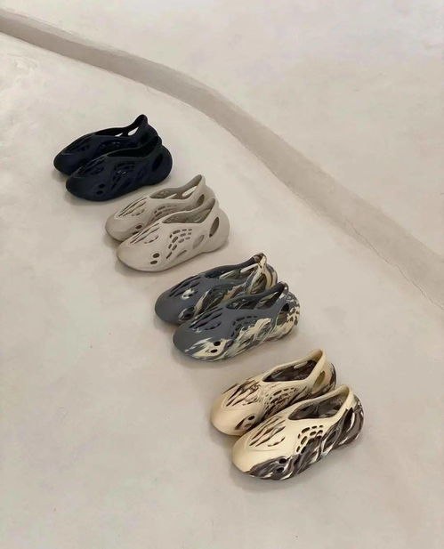 洞洞鞋设计师Yeezy 700加入潮流市场，颠覆期待!