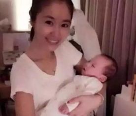 林心如霍建华罕见同框！观女儿小海豚演出：8年婚姻见证爱的深厚与长久