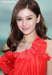  Angelababy：香港亲民合照曝光，35岁女神魅力依旧令人惊艳