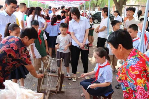 传承民族文化，让龙陵学生在心中播种艺术的种子——非遗进校园活动启动